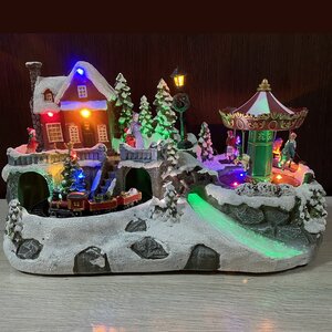 Новогодняя композиция Веселая деревушка Винтердорф 34 см с подсветкой и движением Kaemingk фото 1