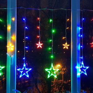 Светодиодная гирлянда бахрома Звезды Айрис 2*1 м, 138 разноцветных LED ламп, прозрачный ПВХ, контроллер, IP20 Snowhouse фото 1