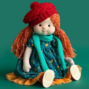 Мягкая кукла Ива в шапочке и шарфе 38 см, Minimalini Budi Basa фото 1