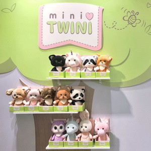 Mini Twini Babes с оранжевыми игрушками