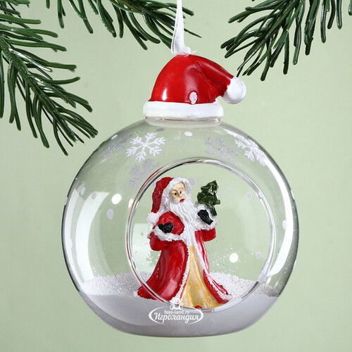 Новогодний шар с композицией Santa's Tale: Дед Мороз с елочкой 8 см, стекло Kaemingk
