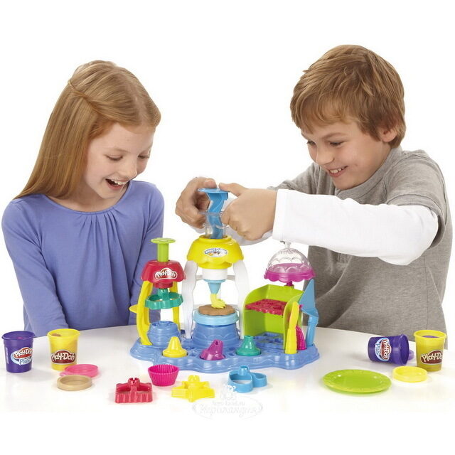 Набор для лепки Play-Doh: Фабрика пирожных с инструментами Hasbro (Хасбро)