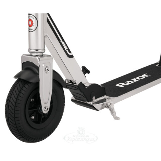 Самокат Razor A5 Air, надувные колеса 200 мм, серебристый, до 100 кг Razor (Разор)