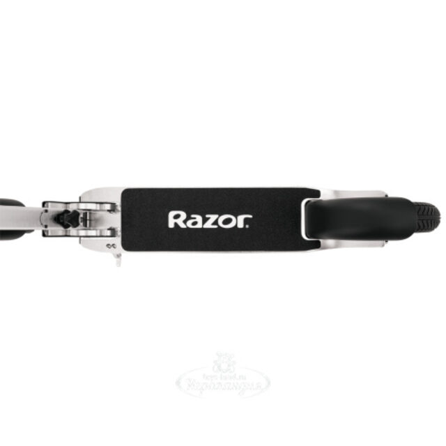 Самокат Razor A5 Air, надувные колеса 200 мм, серебристый, до 100 кг Razor (Разор)