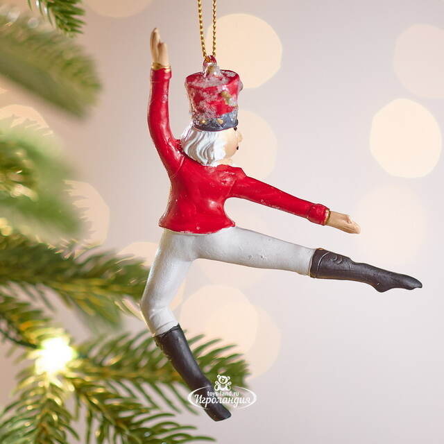 Елочная игрушка Щелкунчик в танце - Дол Гулдур 12 см Winter Deco