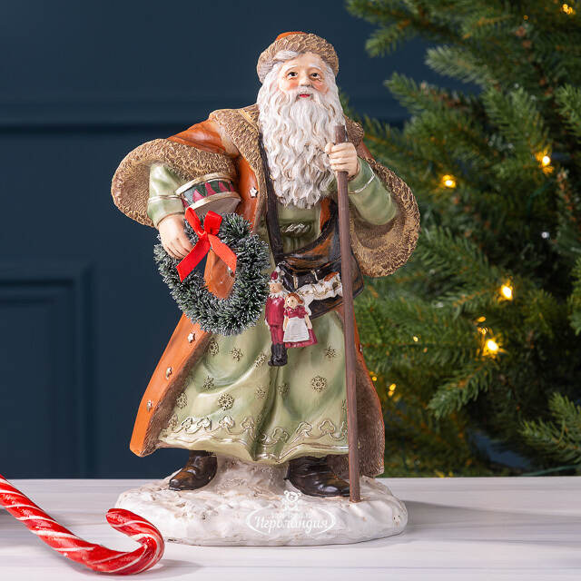 Декоративная фигурка Дед Мороз с венком - Christmas Fairyland 25 см Winter Deco