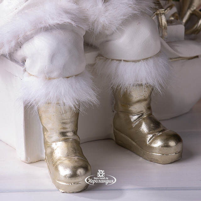 Фигурка Санта Клаус со щелкунчиком в белом кафтане - Merry Christmas 19 см Winter Deco