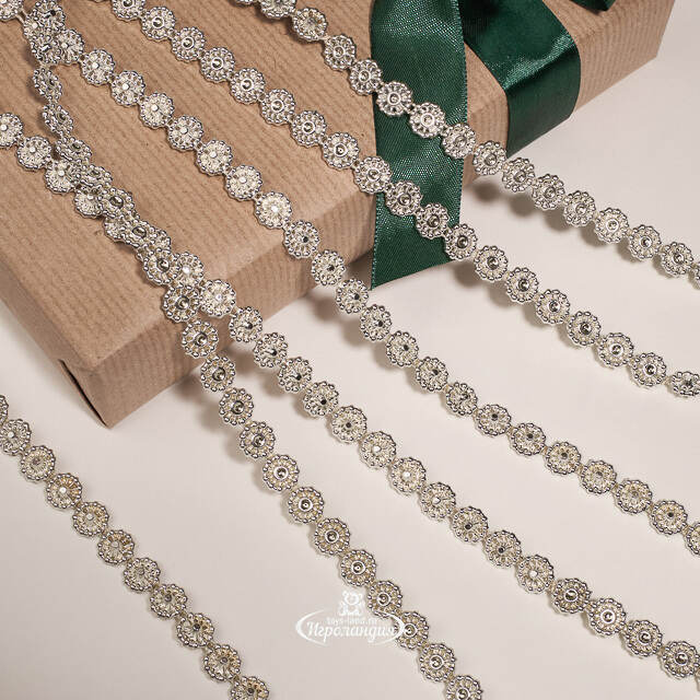 Бусы на елку Vintage Lace - Silver 270 см, пластиковые Winter Deco