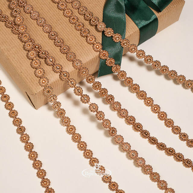 Бусы на елку Vintage Lace - Braun 270 см, пластиковые Winter Deco