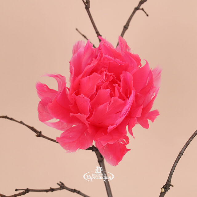 Искусственный цветок из перьев Dafne 12 см розовый, клипса Edelman