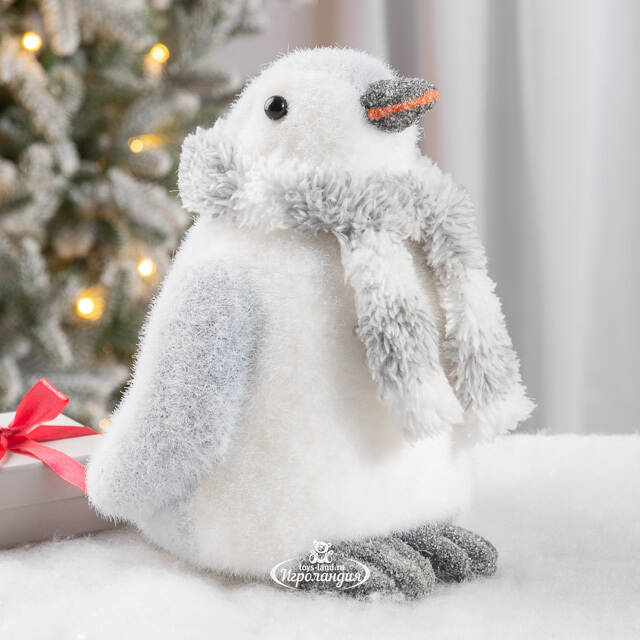 Декоративная фигура Пингвин Шанти в шарфе - Warm heart 22 см Christmas Deluxe