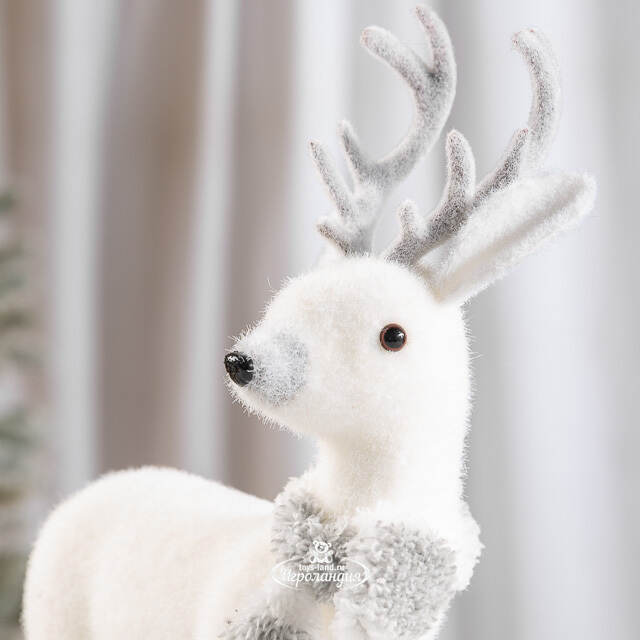 Декоративная фигура Олень Тоффи в шарфе - Warm heart 39 см Christmas Deluxe