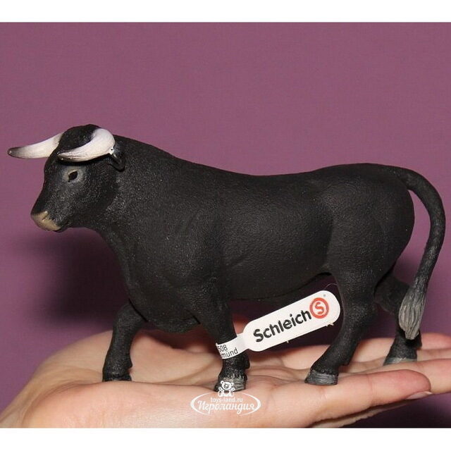 Фигурка Черный бык 14 см Schleich