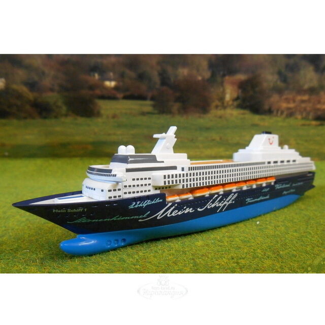 Лайнер Mein Schiff 1 1:1400, 17 см SIKU (Сику)