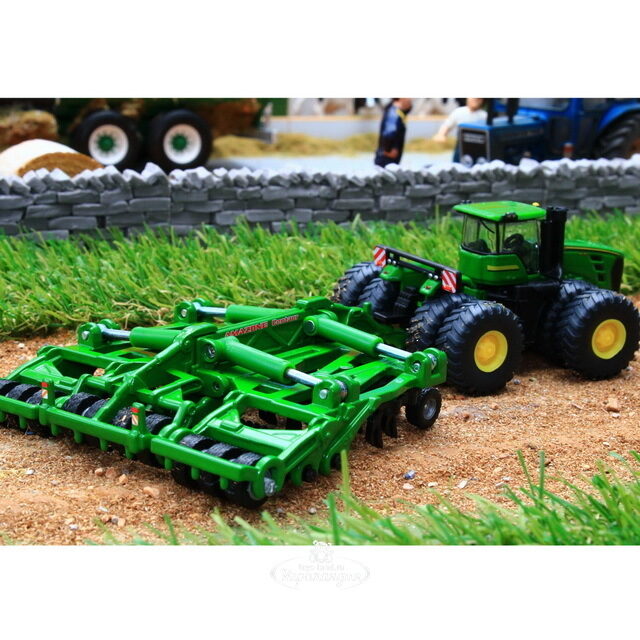 Трактор John Deere 9630 c прицепом-плугом 1:87, 19 см SIKU