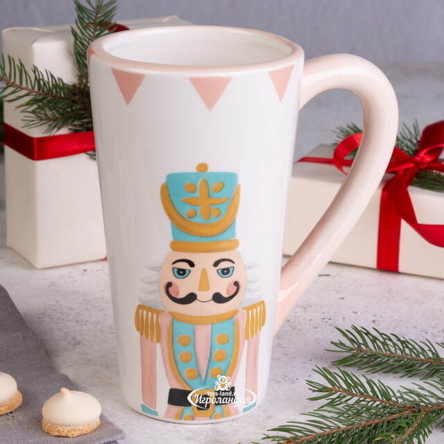 Керамическая кружка Щелкунчик в бирюзовой шапке 480 мл Boltze