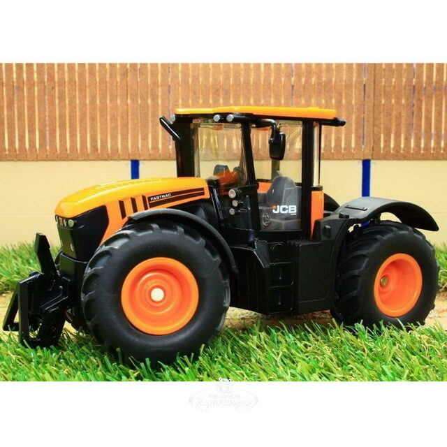 Модель трактора JCB Fastrac 4000 1:32 SIKU