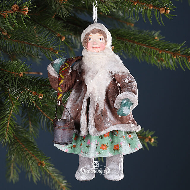 Ватная елочная игрушка Аннушка с коромыслом 13 см, подвеска Winter Deco