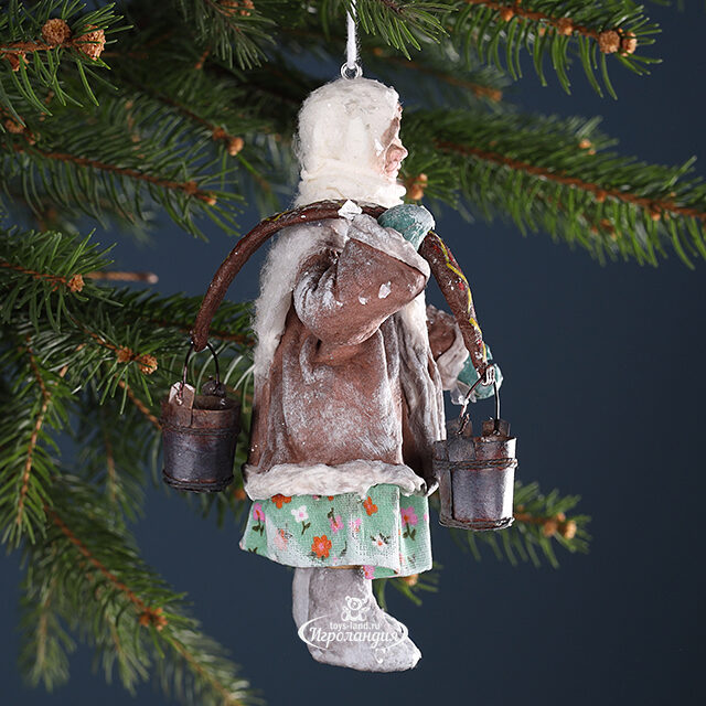 Ватная елочная игрушка Аннушка с коромыслом 13 см, подвеска Winter Deco