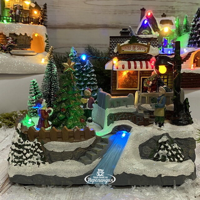 Светящаяся композиция Christmas Village: Украшение Елочки 21*16 см, с движением и музыкой, на батарейках Kaemingk