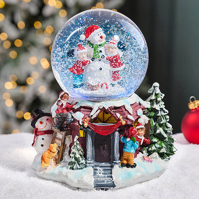 Снежный шар Christmas Fun: Снеговик и дети 21 см, с подсветкой, музыкой и движением, на батарейках Kaemingk (Кейминг)