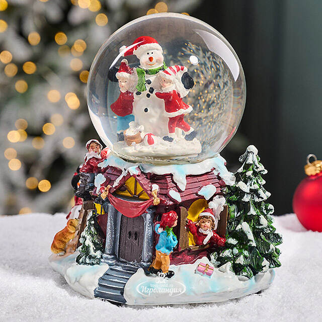 Снежный шар Christmas Fun: Снеговик и дети 21 см, с подсветкой, музыкой и движением, на батарейках Kaemingk (Кейминг)