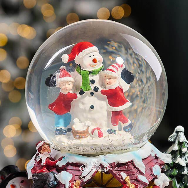 Снежный шар Christmas Fun: Снеговик и дети 21 см, с подсветкой, музыкой и движением, на батарейках Kaemingk (Кейминг)