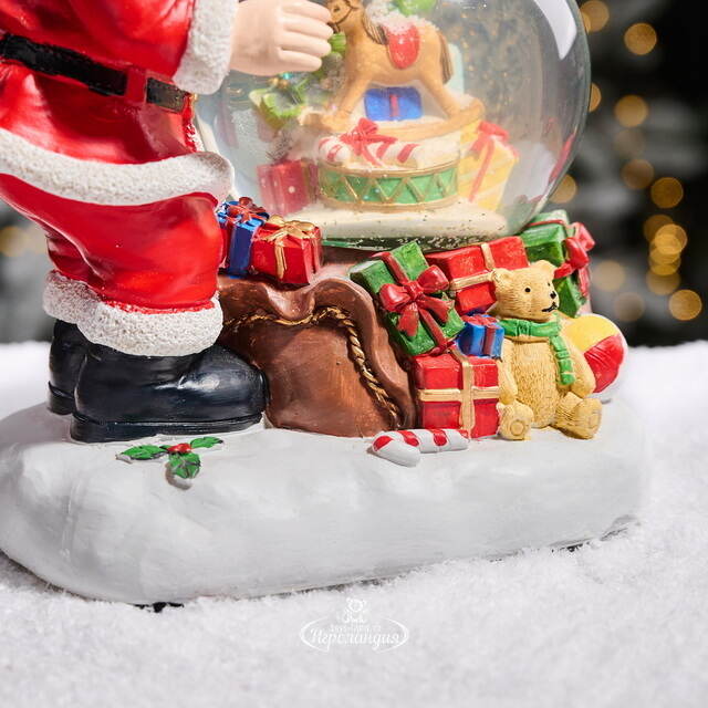 Новогодняя фигурка с снежным шаром Santa & Presents 25 см, с подсветкой и музыкой, на батарейках Kaemingk