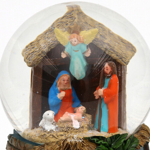Музыкальный снежный шар Рождественский вертеп Святое семейство 14 см, с подсветкой, на батарейках Sigro