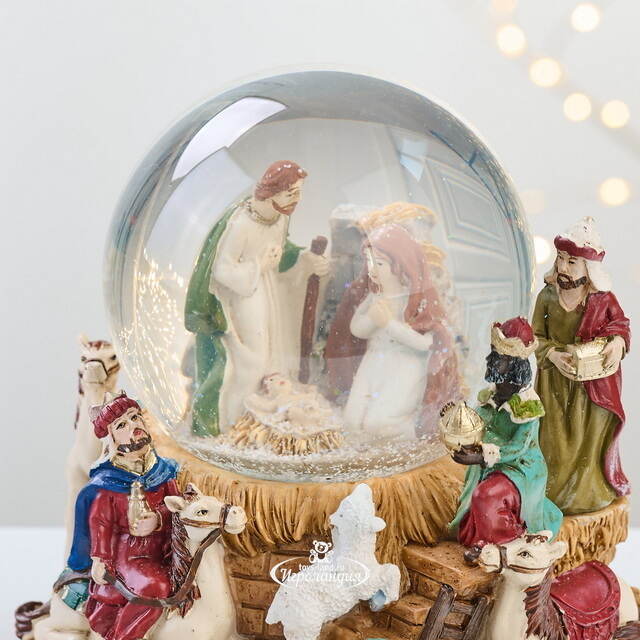 Музыкальный снежный шар Рождественский вертеп 16 см, заводной механизм Sigro (Сигро)