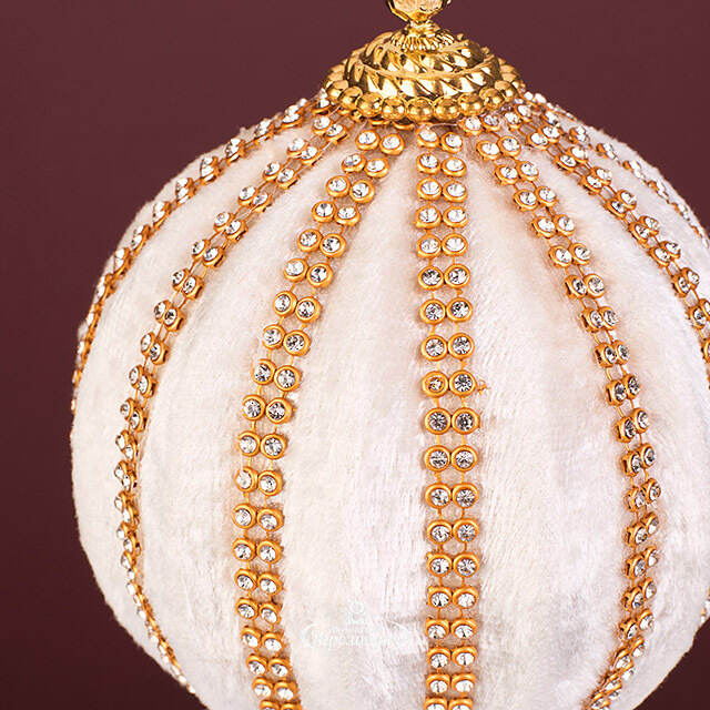 Винтажный елочный шар Regio Terciopelo 10 см белый EDG