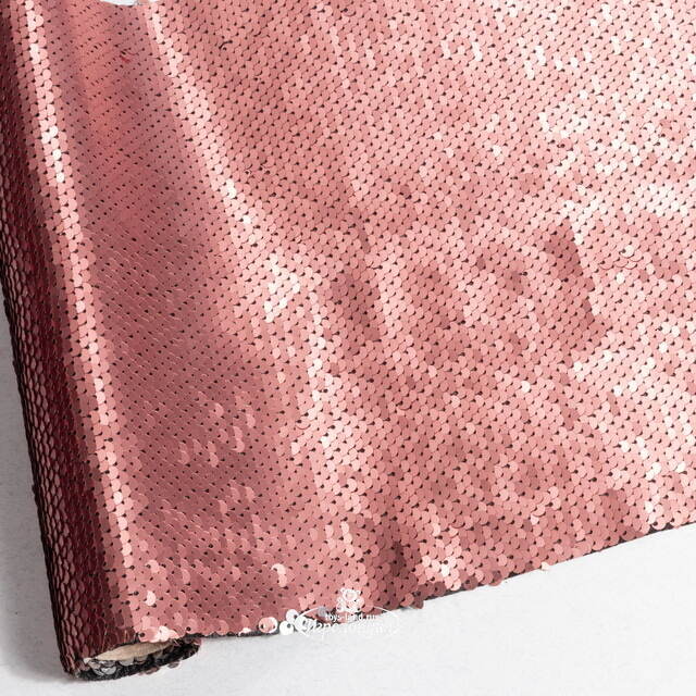 Ткань для декора Божоле 25*125 см с двусторонними пайетками коралловая Koopman