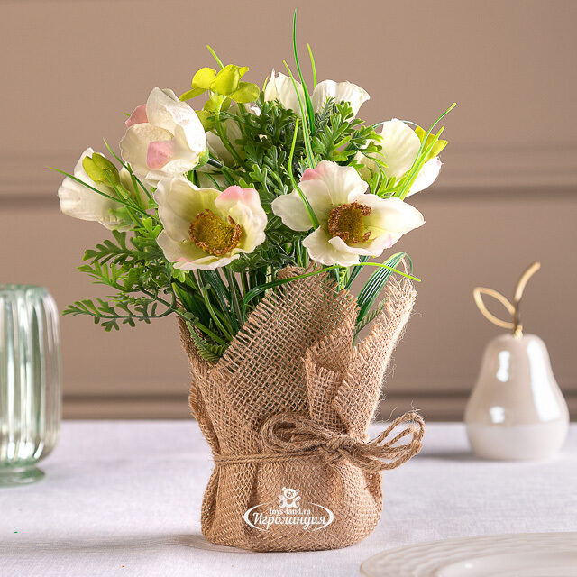 Искусственный букет Анемоны в джутовом кашпо 27 см Kaemingk