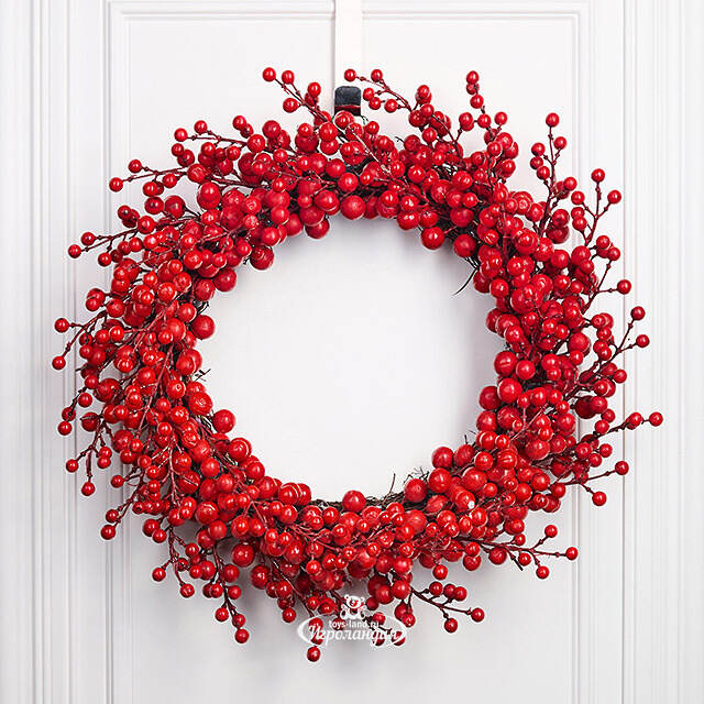 Декоративный венок Амандин с красными ягодами 50 см Christmas Deluxe (Кристмас Делюкс)