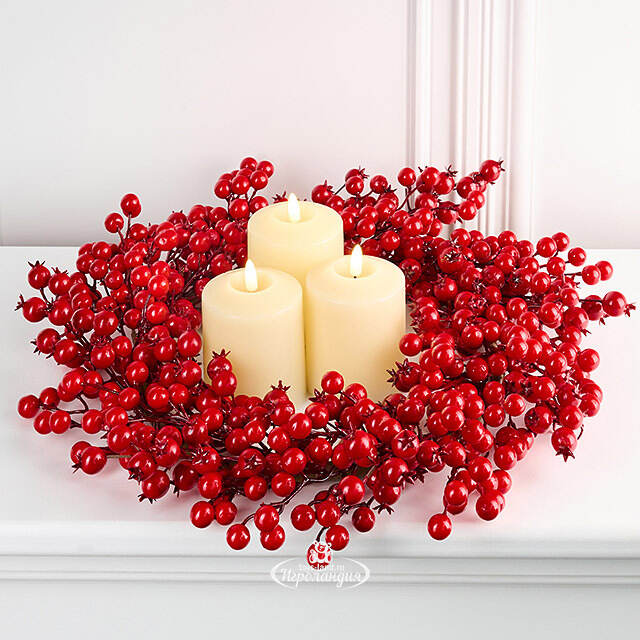 Декоративный венок Амандин с красными ягодами 50 см Christmas Deluxe (Кристмас Делюкс)