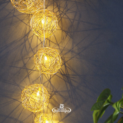 Декоративная гирлянда Фаусто 90 см золотая, 8 шариков с теплым белым свечением, на батарейках, IP20 Koopman