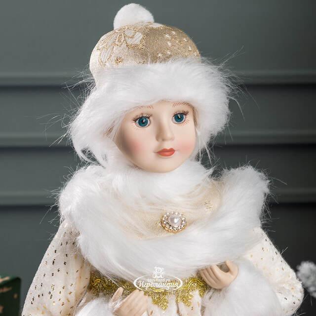 Фигура Снегурочка - Снежная красавица в кремовой шубке 37 см Koopman