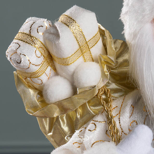 Фигура под елку Дед Мороз - Сказочный Волшебник в кремовом кафтане 45 см Koopman