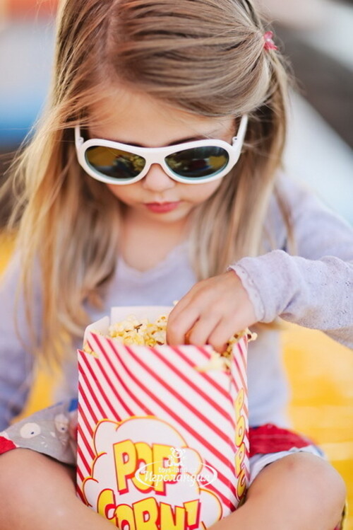 Детские солнцезащитные очки Babiators Polarized. Шалун, 3-5 лет, белый, чехол Babiators