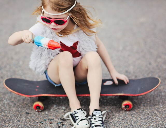 Детские солнцезащитные очки Babiators Polarized. Звёздочки, 3-5 лет, чехол Babiators (Бэбиаторс)