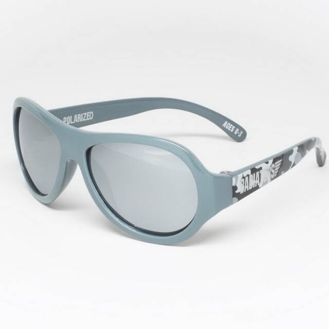 Детские солнцезащитные очки Babiators Polarized. Камуфляж, 3-5 лет, серый, чехол Babiators