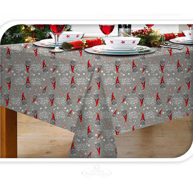 Новогодняя скатерть Рождественские гномы 180*130 см Koopman
