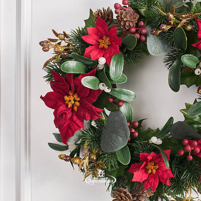 Венок Эмоции Любви с пуансеттией и ягодами 30 см Swerox