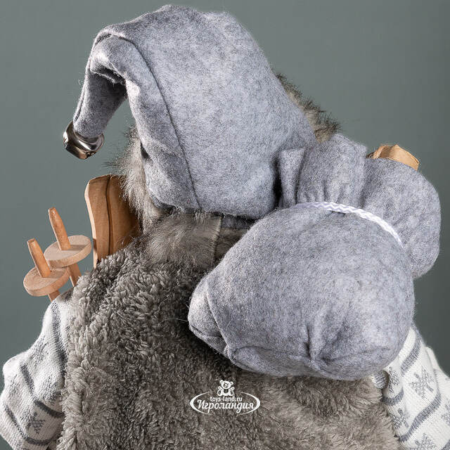 Санта - Северный волшебник с подарками и лыжами 60 см Peha