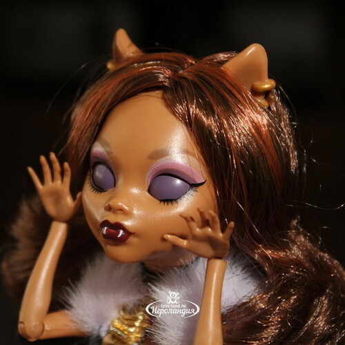 Кукла Клодин Вульф Она живая 26 см движение звук (Monster High) Mattel
