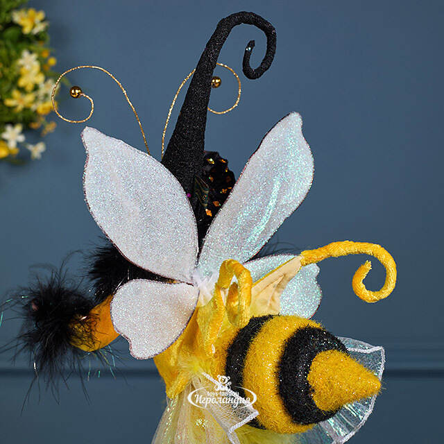 Коллекционная кукла Пчелка Мелисса - Honey Slogger 37 см Mark Roberts