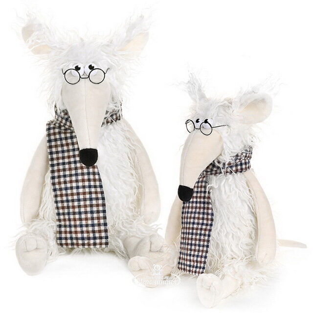 Мягкая игрушка Крыс Александр Сергеевич в клетчатом шарфе 22 см Maxitoys