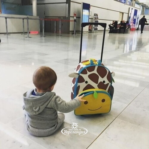 Детский чемодан на колесиках Жираф Джулс 32*46 см Skip Hop