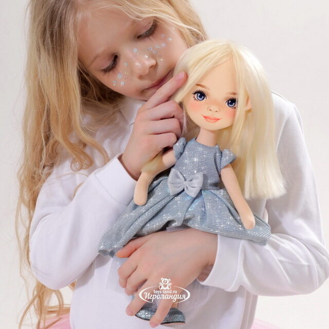 Мягкая кукла Sweet Sisters: Mia в голубом платье 32 см, коллекция Вечерний шик Orange Toys