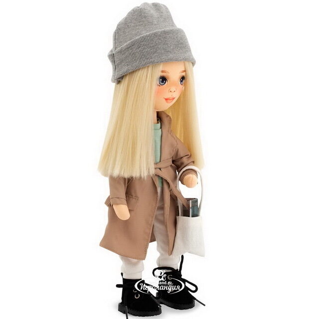 Мягкая кукла Sweet Sisters: Mia в бежевом тренче 32 см, коллекция Европейская зима Orange Toys (Орандж Тойс)